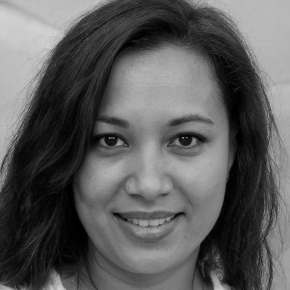 Portrait of Lenora Pratten, vegan cooking specialist